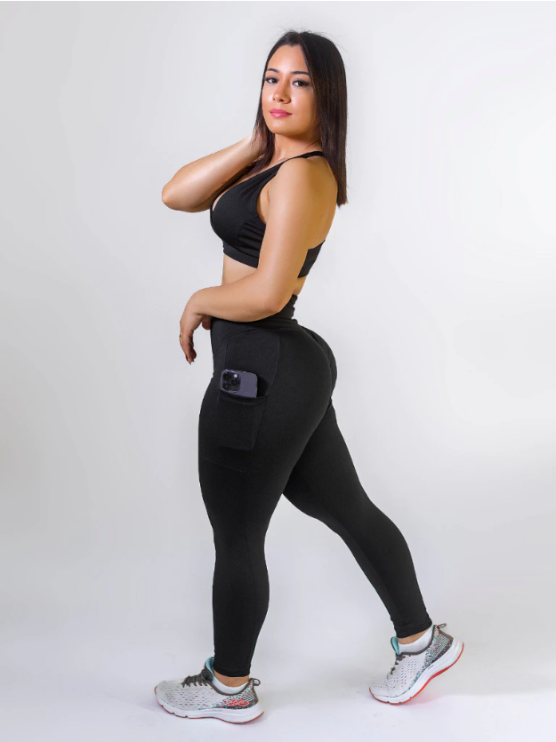 Kit 2 Calças Legging com Bolso e Cós Alto – Suplex Blackout [COMPRE 01 LEVE 02]